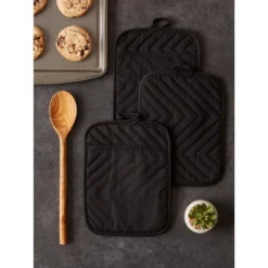 Design Imports Quilted Potholder Set 3 Piece Black 7X9" -Design Imports GUEST 018ef661 2a85 447e 98ed 25aedf3ae142