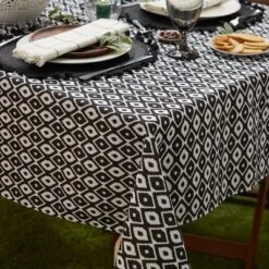 Design Imports Black Ikat Outdoor Tablecloth With Zipper 60X120 12 Design Imports Black Ikat Outdoor Tablecloth With Zipper 60X120 -Design Imports GUEST 0d372ceb 6f8d 4d16 a2a1 02a45e1c19c4