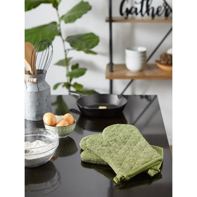 Design Imports Terry Solid Oven Mitt Set 2 Piece Antique Green 7X13" 2 Design Imports Terry Solid Oven Mitt Set 2 Piece Antique Green 7X13" - Image 2