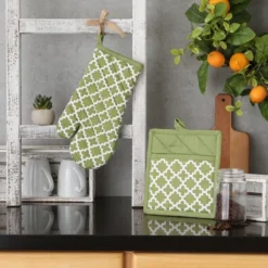 Design Imports Antique Green Lattice Oven Mitt And Potholder Set -Design Imports GUEST 4325a189 2400 4818 a3c1 6b0b96f72708