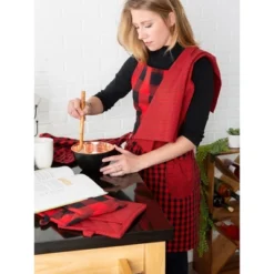 Design Imports Red/Black Gingham Apron -Design Imports GUEST 454582ec 6c3f 4001 92c8 7fe1e367dc1a