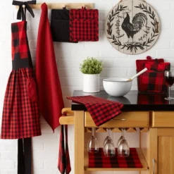Design Imports Red/Black Gingham Apron -Design Imports GUEST 4bd4959e ad6e 415c a131 b44224a44106