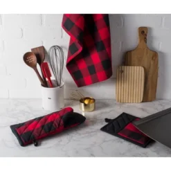 Design Imports Tango Red/Black Buffalo Check Oven Mitt Set/2 -Design Imports GUEST 6f36ab82 2d58 4b85 a364 33573a58e889