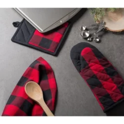 Design Imports Tango Red/Black Buffalo Check Oven Mitt Set/2