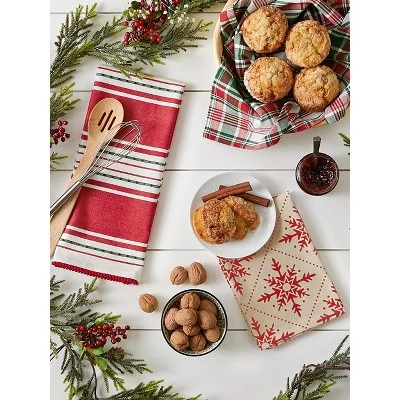 Design Imports Assorted Christmas Dishtowel Set 3 Piece, 18X28", Scandinavian Snowflakes 6 Design Imports Assorted Christmas Dishtowel Set 3 Piece, 18X28", Scandinavian Snowflakes - Image 6