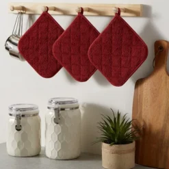 Design Imports Barn Red Terry Potholder (Set Of 3) 11 Design Imports Barn Red Terry Potholder (Set Of 3) -Design Imports GUEST e061a7ee 965a 40d4 9c87 d1a9008b6e37