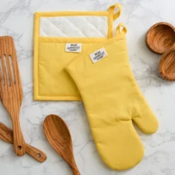 Design Imports Chino Oven Mitt & Potholder Kitchen Set/2, Yarrow Yellow