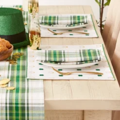 Design Imports Clover Horseshoe Printed Placemat Set/4 12 Design Imports Clover Horseshoe Printed Placemat Set/4 -Design Imports GUEST f7a4025b c451 4425 af3b 34b31315b384